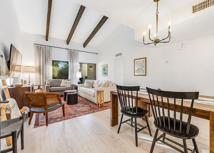 Apartment West *