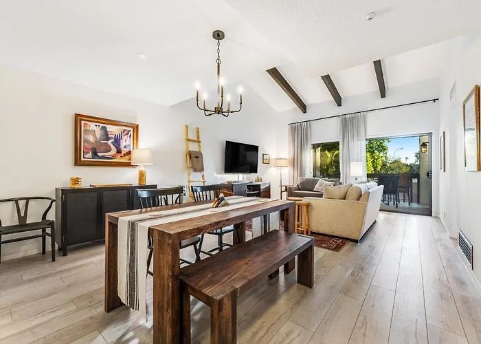 Apartment West *