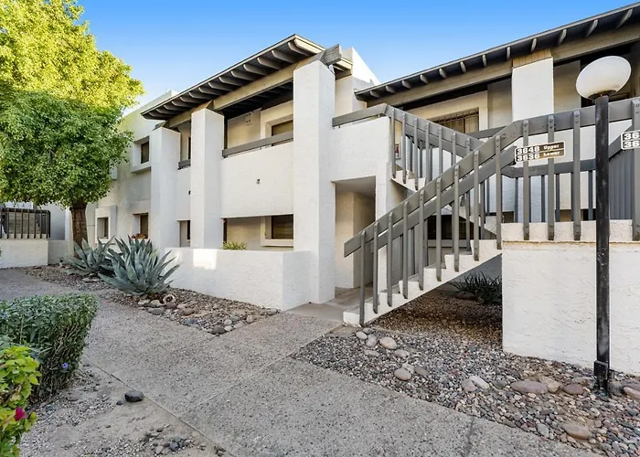 Apartment West *